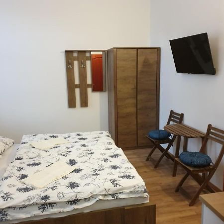 Guest House Orczy Park Budapest Exterior photo