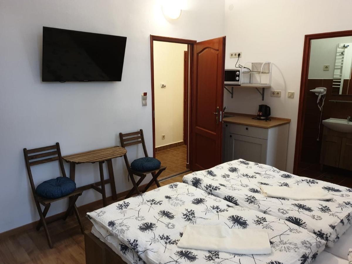 Guest House Orczy Park Budapest Exterior photo